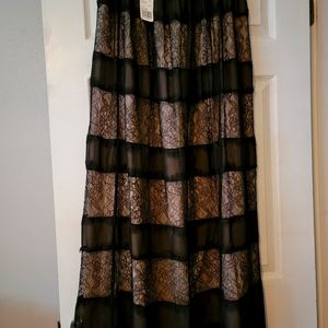 Forever 21 maxi skirt black lace & tan